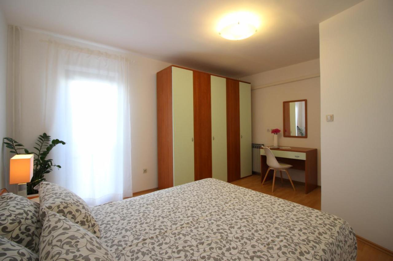 Modern Apartment Sabina With Nice Garden Poreč Exterior foto
