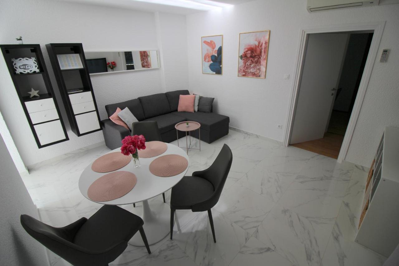 Modern Apartment Sabina With Nice Garden Poreč Exterior foto